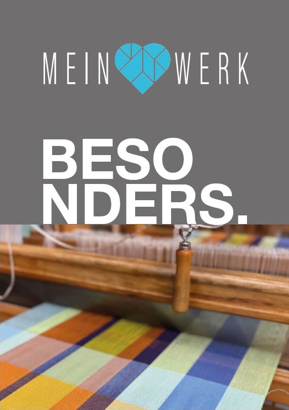 Bunter Stoff auf Webstuhl – Handweberei - Postkarte MEINWERK – Vorderseite