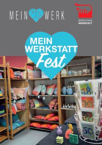 Karte MEIN WERKSTATT Fest - MEINWERK-Produkte in Regalen im Verkaufsraum. Karte MEIN WERKSTATT Fest - MEINWERK-Produkte in Regalen im Verkaufsraum.
